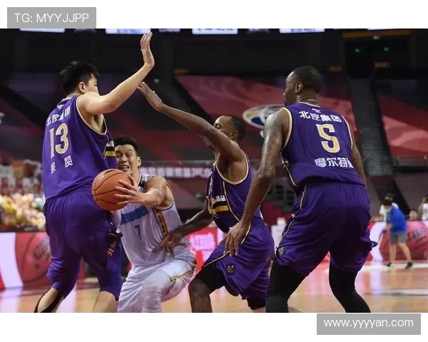 北控男篮发布踩场花絮展现山东对阵北控赛前积极沟通交流氛围